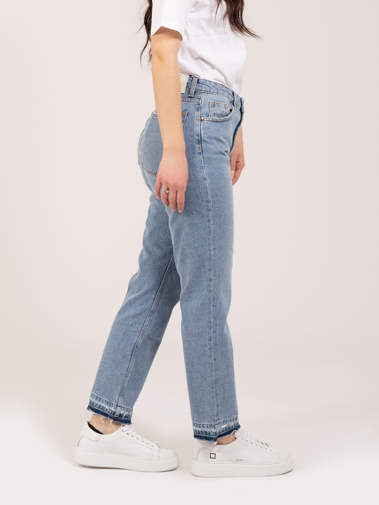 VICOLO - Jeans Piper denim chiaro con bordi delavé